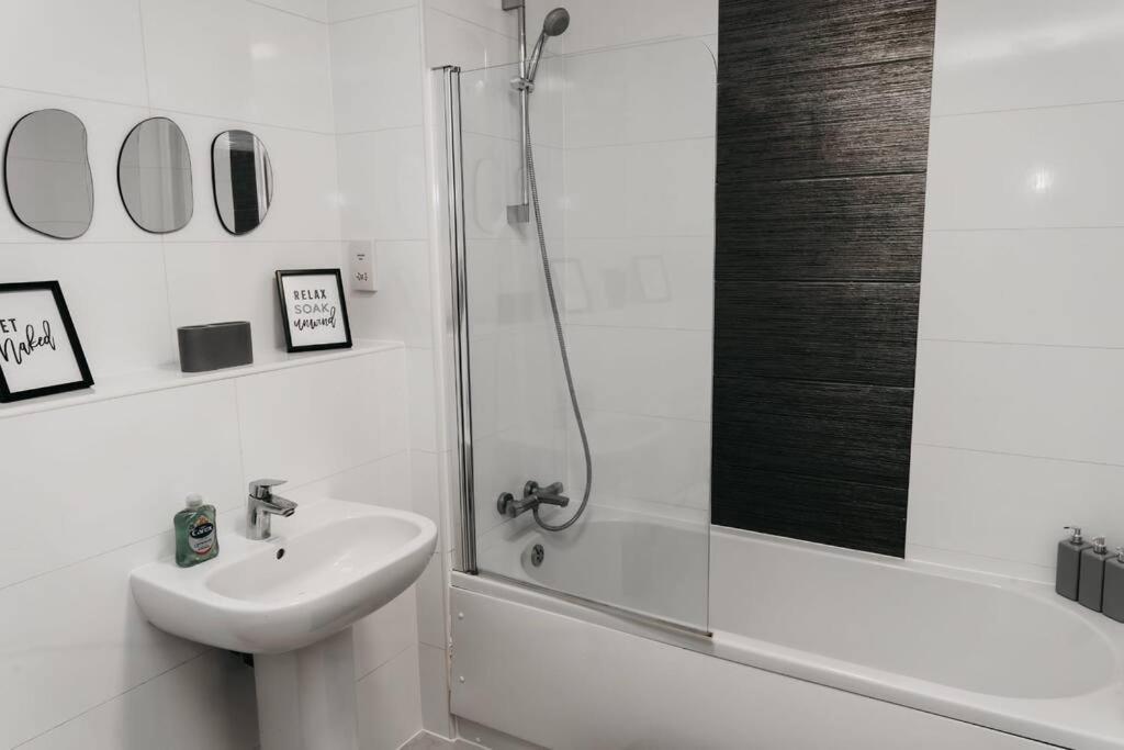 Stunning Modern Heart Of The City Apartment Sheffield Ngoại thất bức ảnh